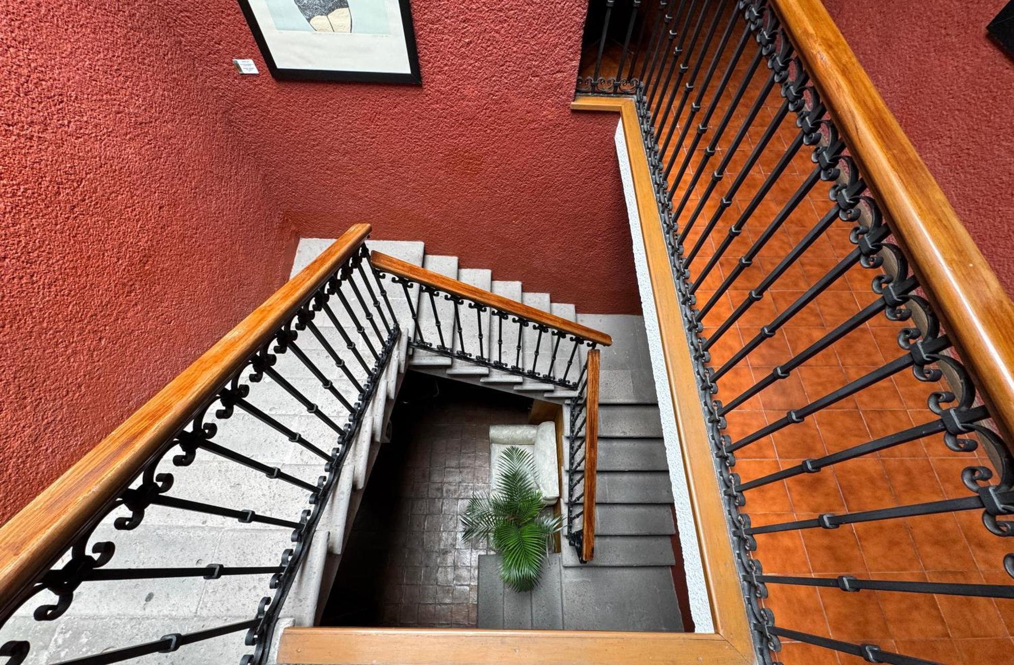 Portico Hotel & Galeria Морелия Экстерьер фото