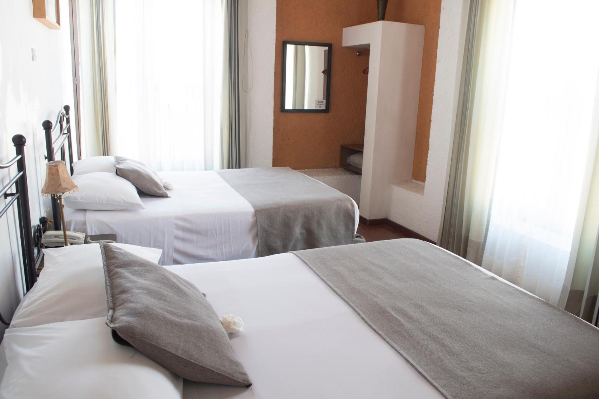 Portico Hotel & Galeria Морелия Номер фото